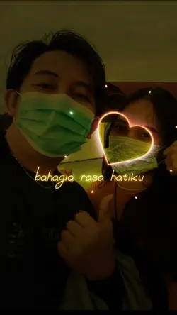 Efek Lirik Bercahaya