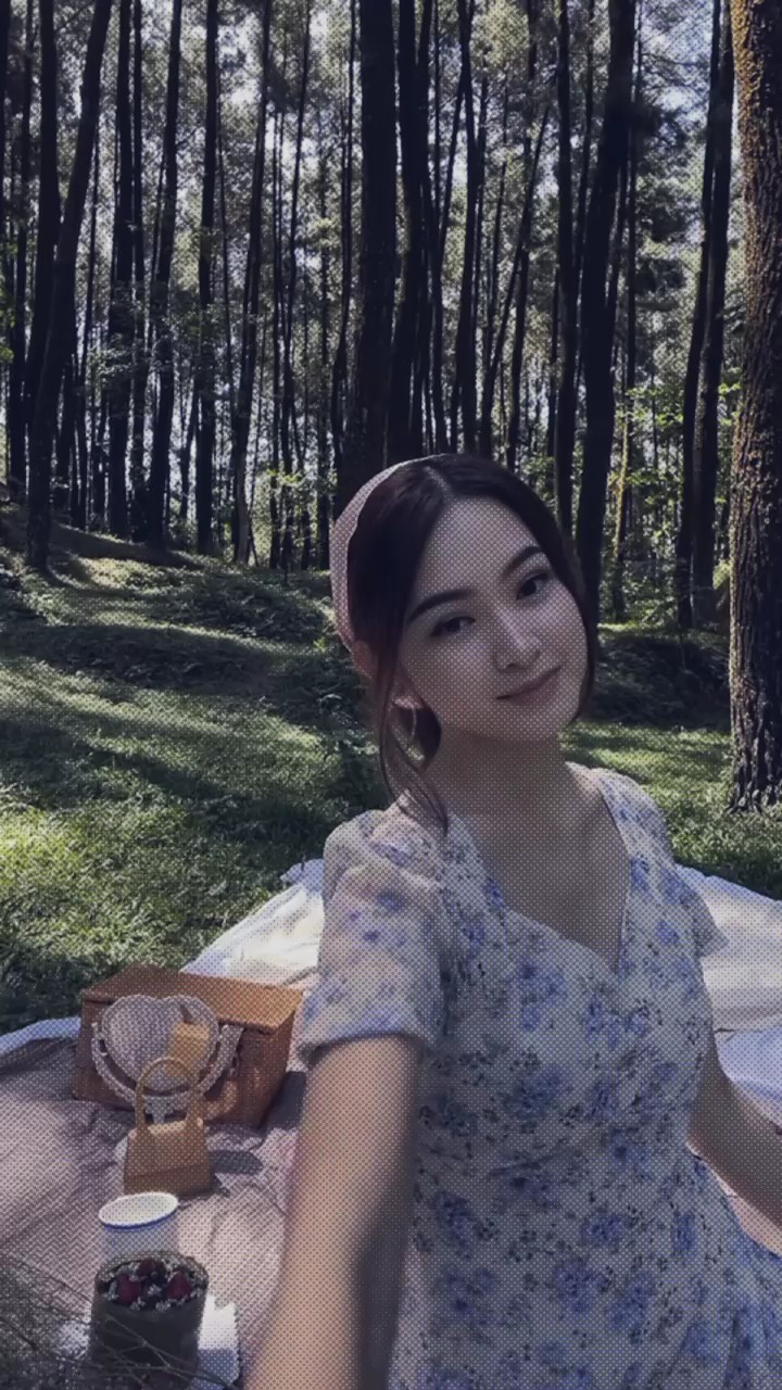 1 vidéo + 5 photos 