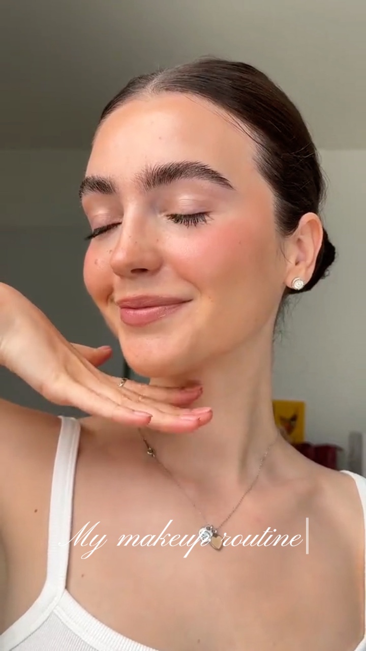 ROUTINE DE MAQUILLAGE 