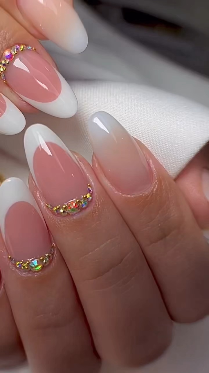 UÑAS