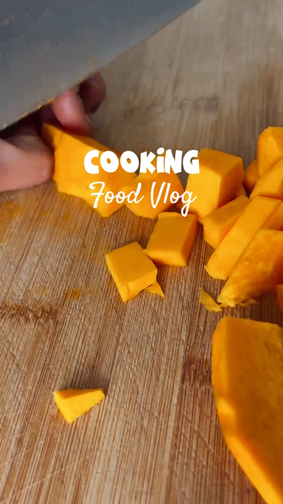 023. Vlog Makanan