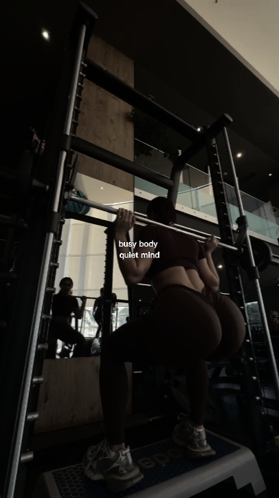 tubuh sibuk gym yang tenang