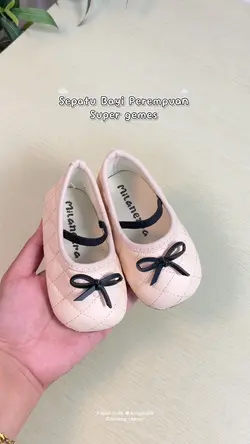 Sepatu bayi