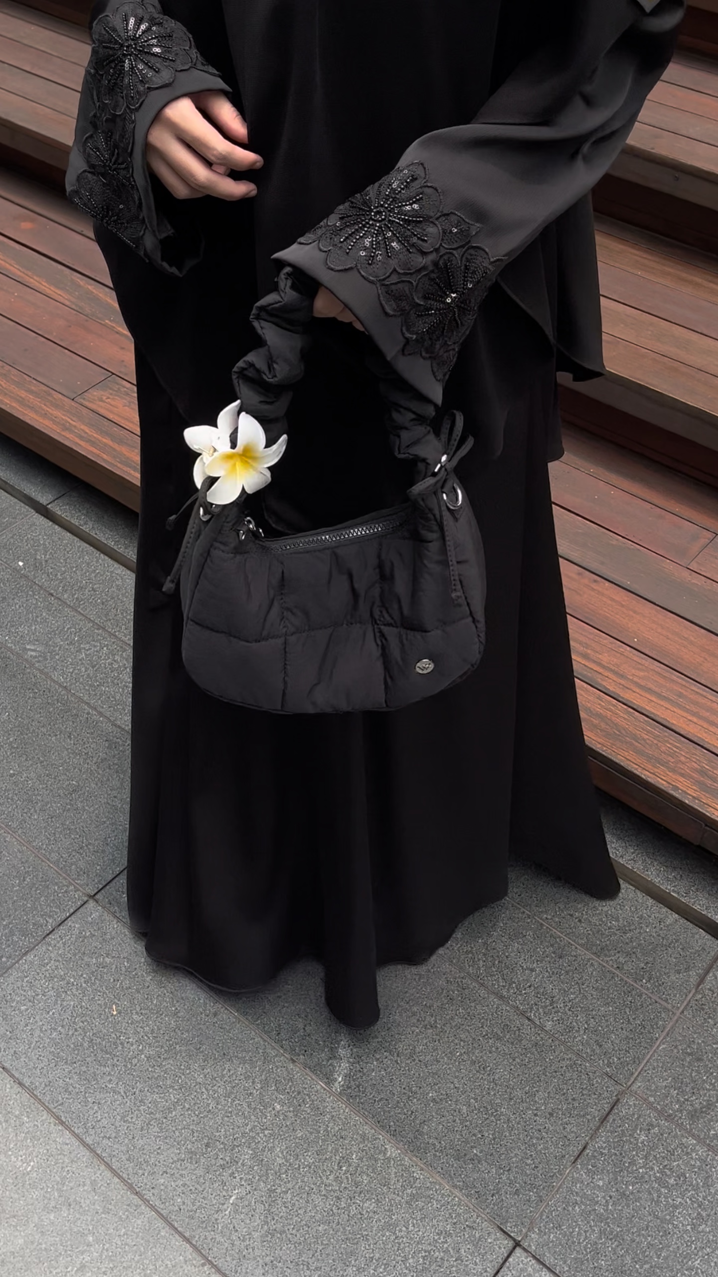 In black🖤