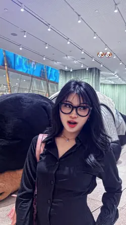 BUNGA MAWAR MERAH