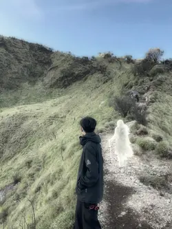 bayangan cewe digunu