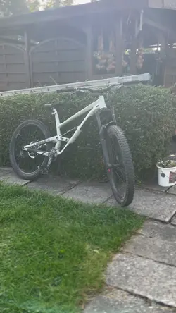 Ad 5 clips 