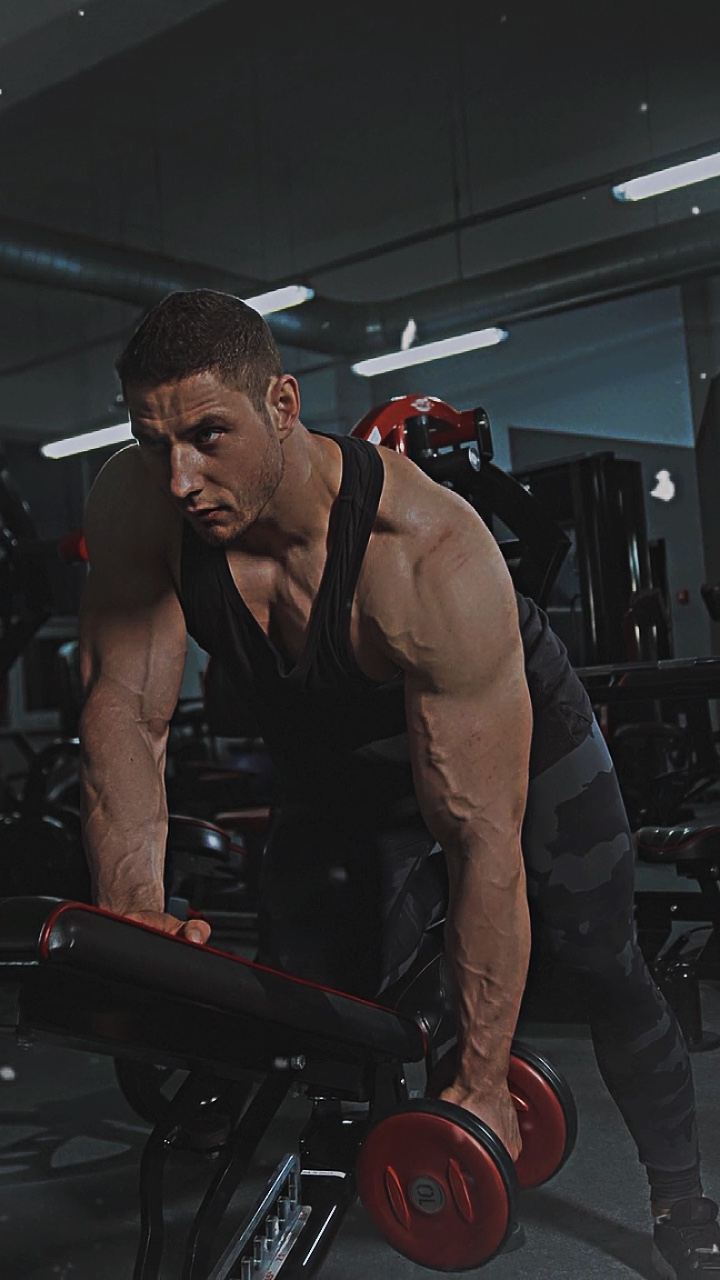 Gym zoom-out 