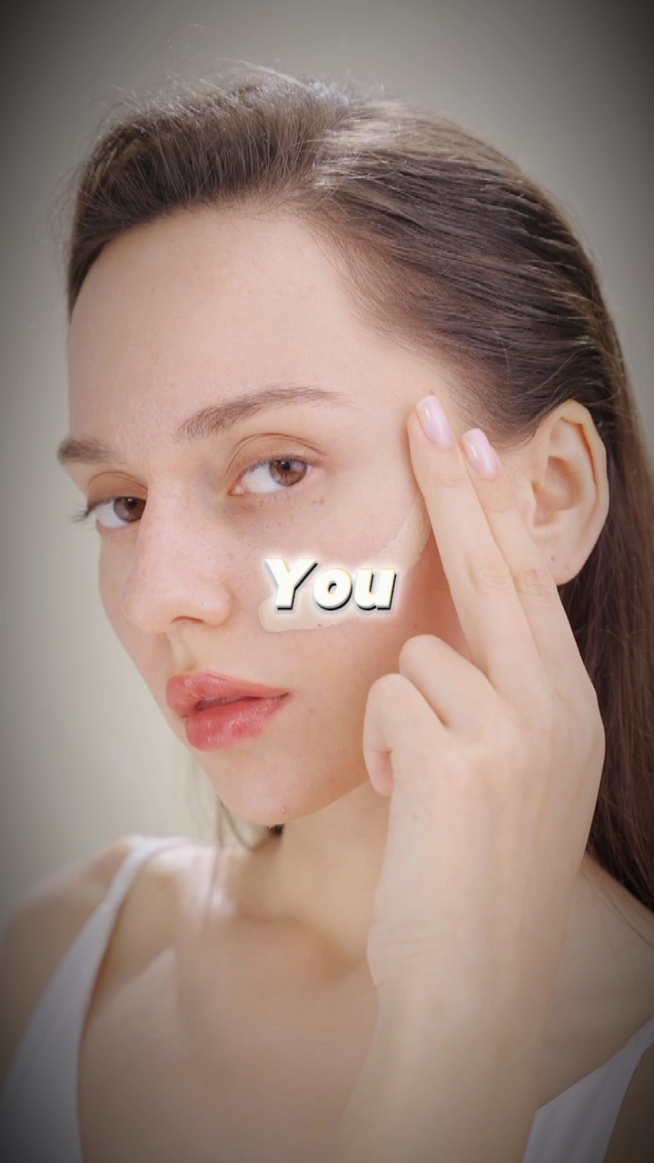 Exhibición de productos de letras creativas para maquillaje TT Style
