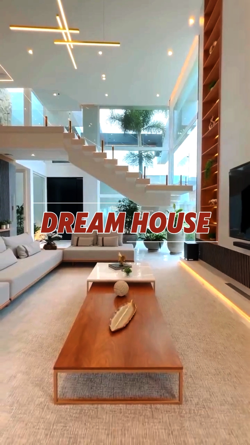 DREAM HOUSE