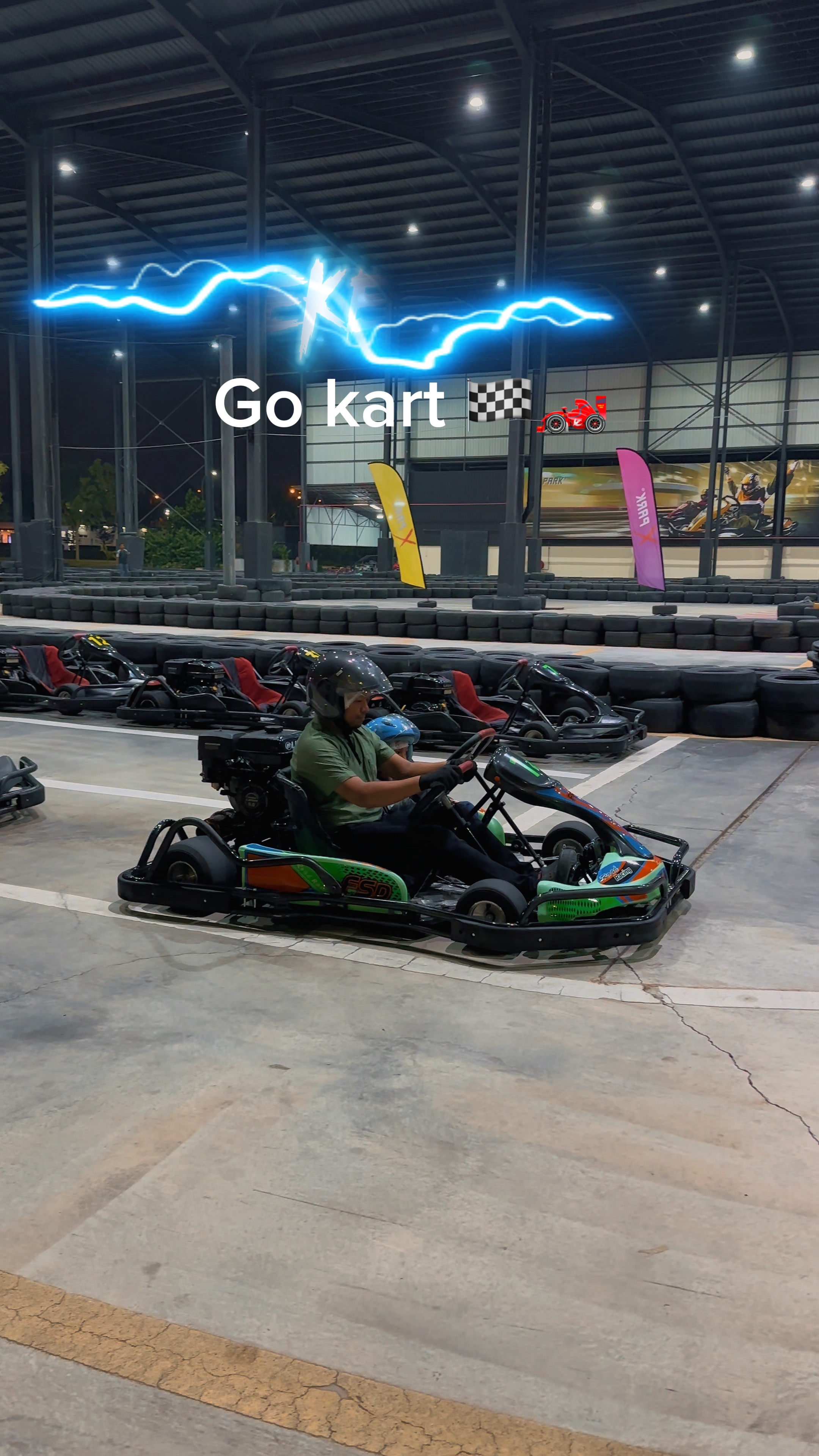 Pumunta kart racing car