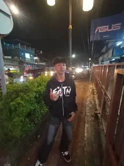 GARA" POCONG VIRAL