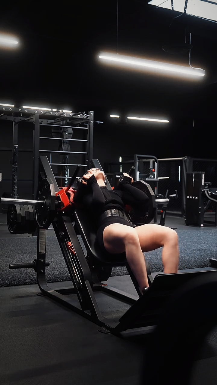 GIMNASIO 3 CLIPS DE VIDEO