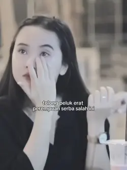 peluk erat perempuan