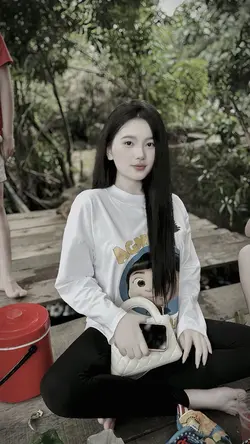 Về bên em nhé a