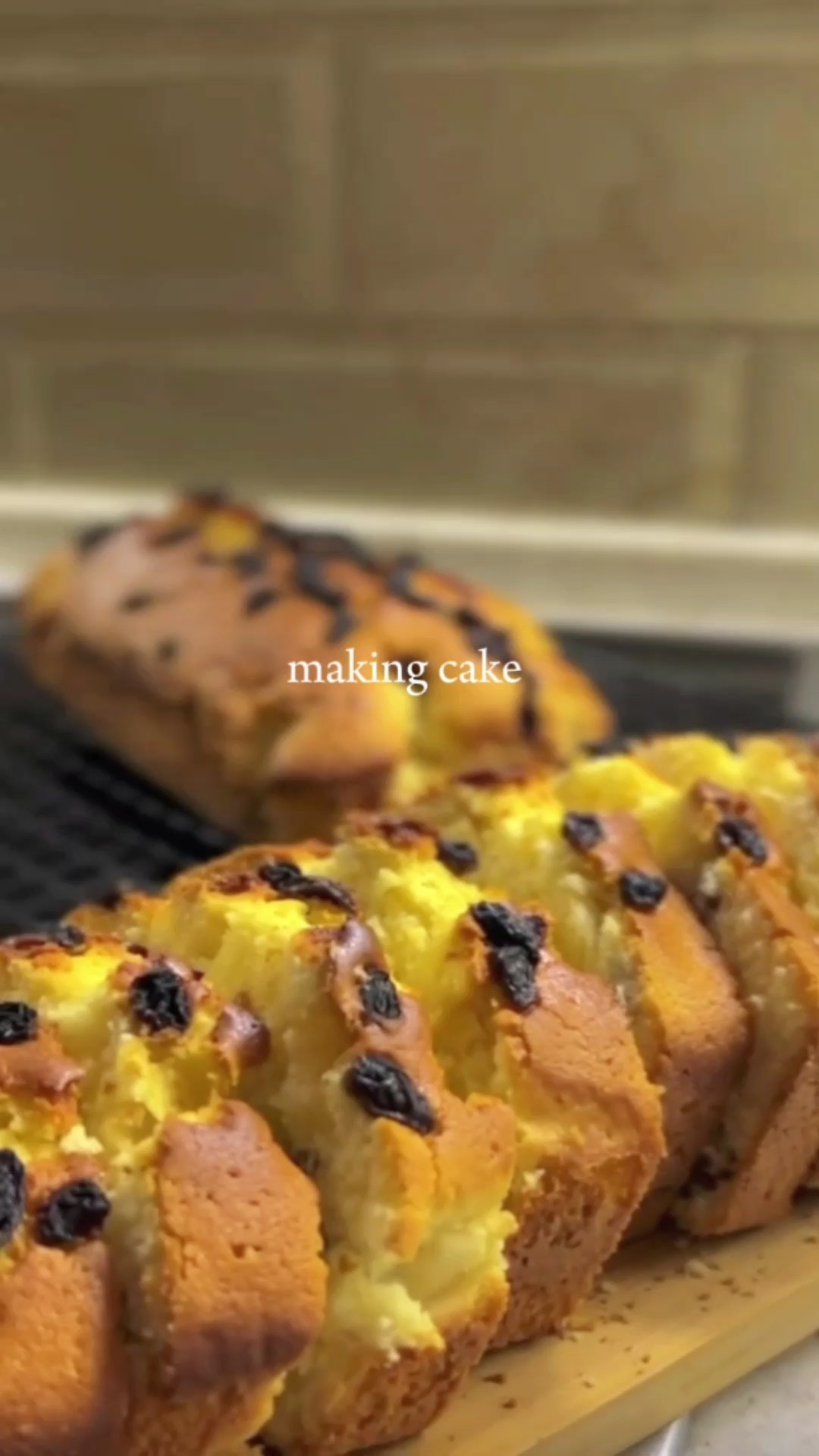 making cake 