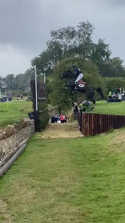 cross country jump ๐ซข