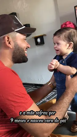 Nasceu a cara do pai