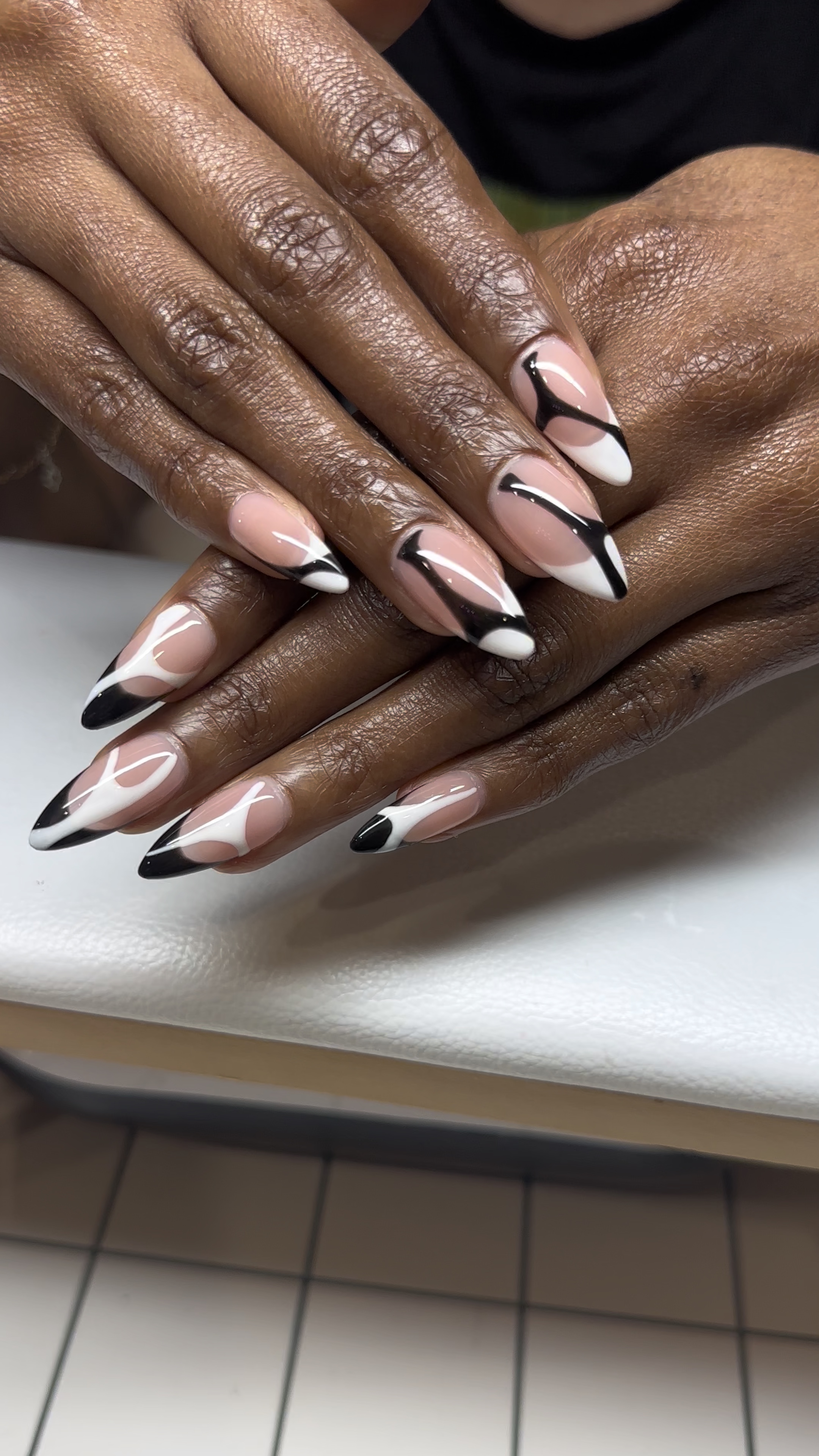 • Uñas nuevas