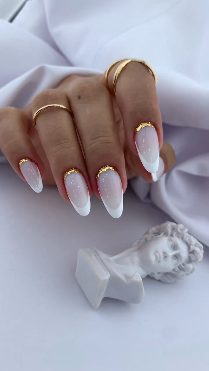 UÑAS