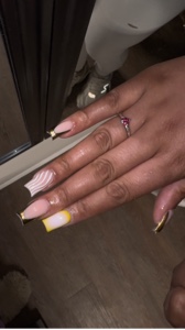 Meninas de unhas 
