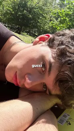 gucci flip flops
